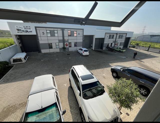 132M² WAREHOUSE TO LET IN RIVERGATE